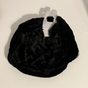 NWT West Loop Luxurious Black Faux Fur Wrap Infinity Scarf